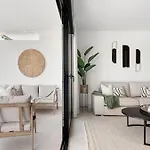 - Puerto Banus, 3br Apartment, Sea & Mountain Views