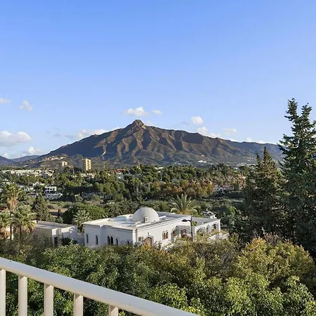 Apartment Elegant 3 Bedroom With Sea And Mountain Views Marbella