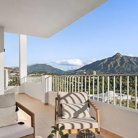 Lägenhet - Puerto Banus, 3br Apartment, Sea & Mountain Views *