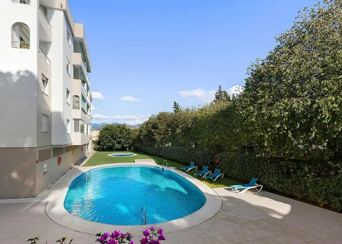 - Puerto Banus, 3br Apartment, Sea & Mountain Views Apartamento Marbella