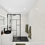 - Puerto Banus, 3br Apartment, Sea & Mountain Views Apartamento
