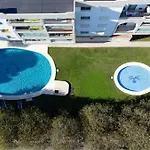 - Puerto Banus, 3br Apartment, Sea & Mountain Views * Marbella