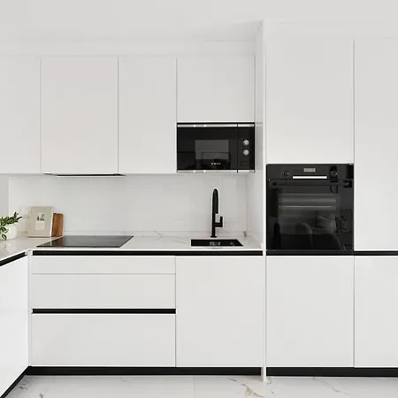 Apartamento Marbella Home Rentals - Puerto Banus, 3Br Apartment, Sea & Mountain Views